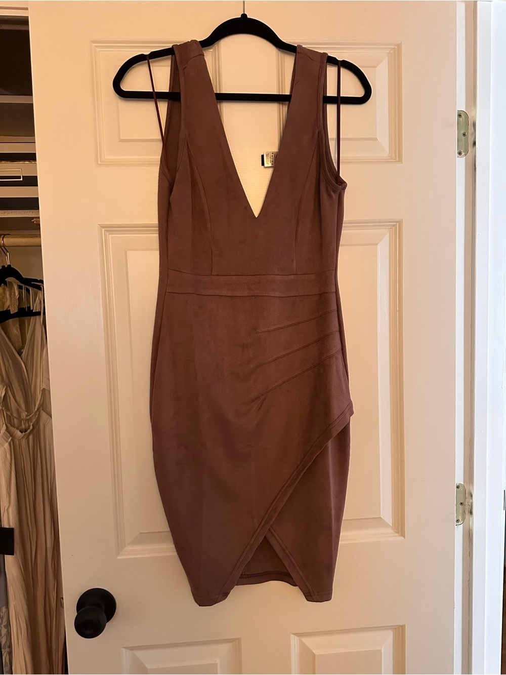 Sleeveless V-Neck Wrap Mini Dress in Mauve from Windsor